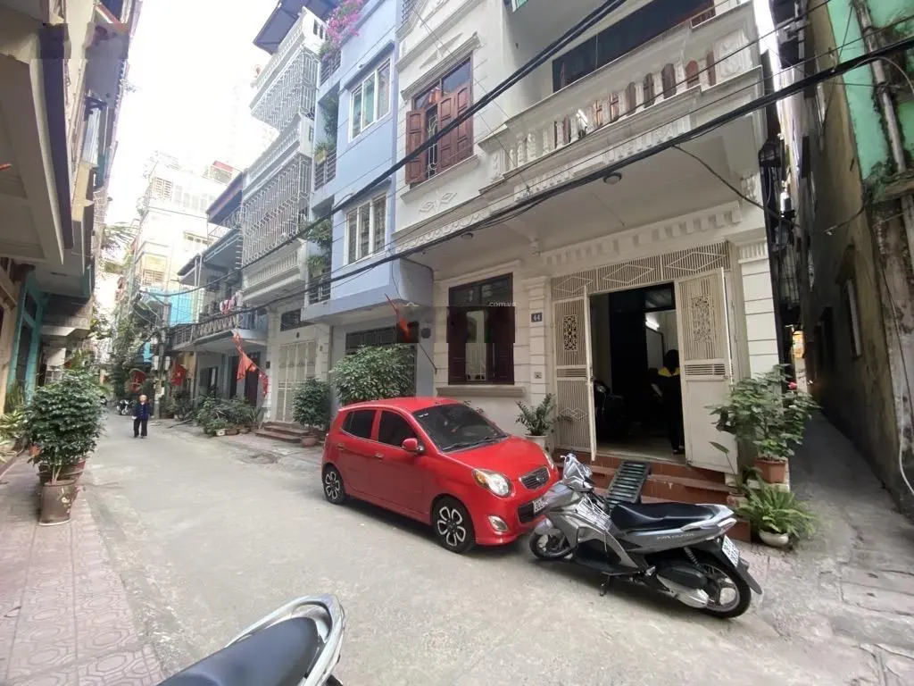 Nhà mặt phố Yết Kiêu 40m2, 3 tầng, phân lô, vỉa hè, ô tô tránh đỗ, kinh doanh buôn bán ngày đêm