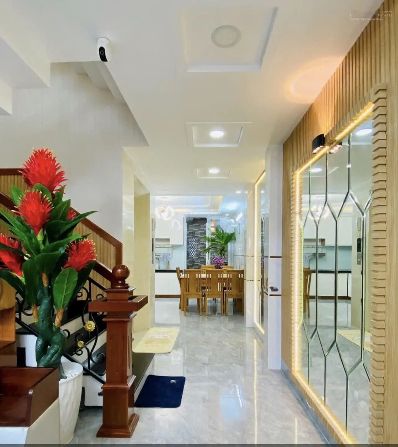 Nhà mới xây 2022, BTCT 5 tầng, thang máy, hẻm 6m