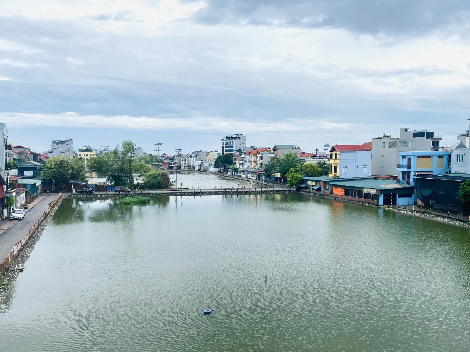 Nhà Long Biên - View Hồ- Gara oto 0989 914 ***