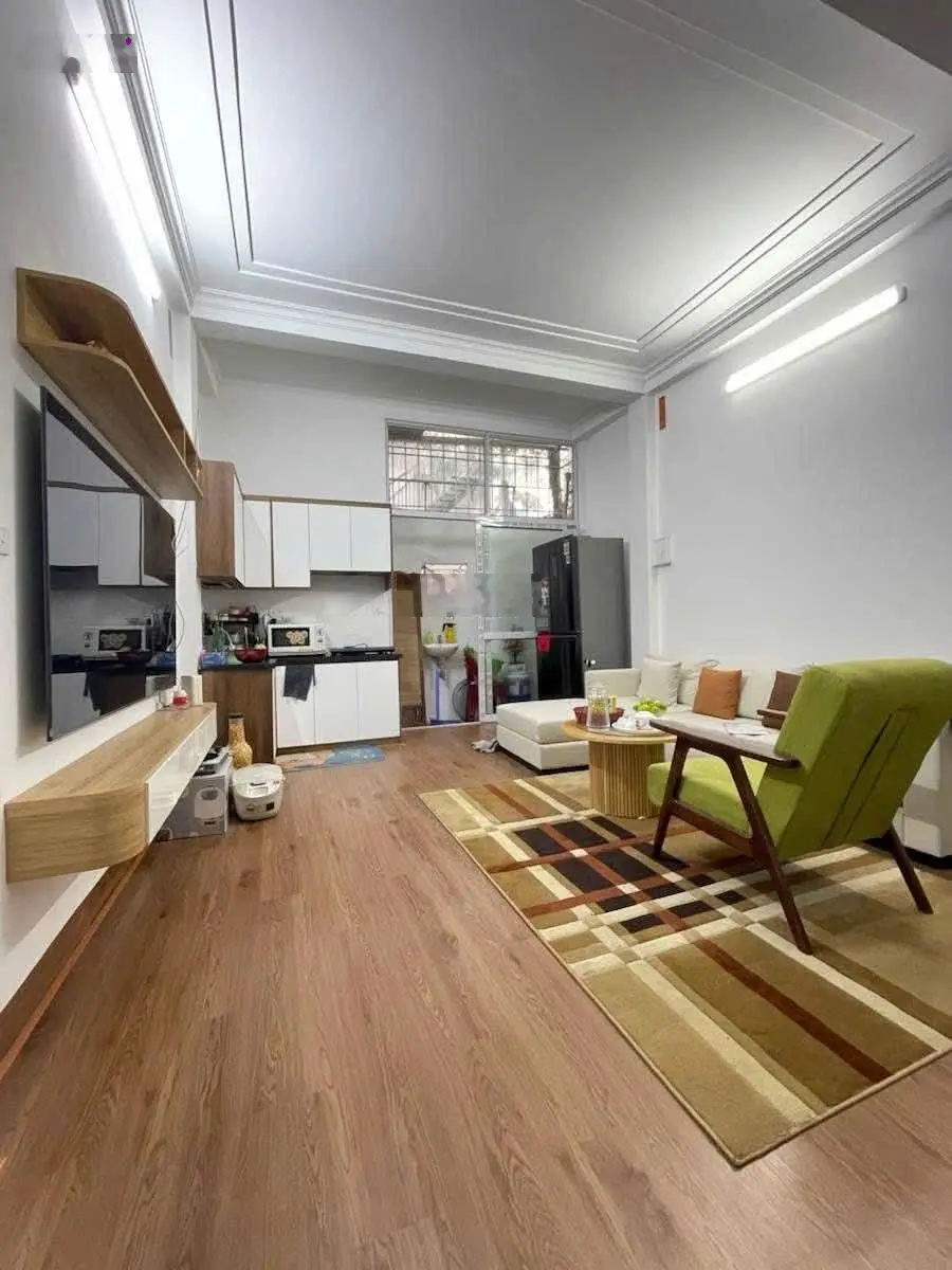 Bạch Mai, Hai Bà Trưng. DT 31m² x 4 tầng, MT 4,6m, giá 5,4 tỷ. Ngõ nông gần phố.