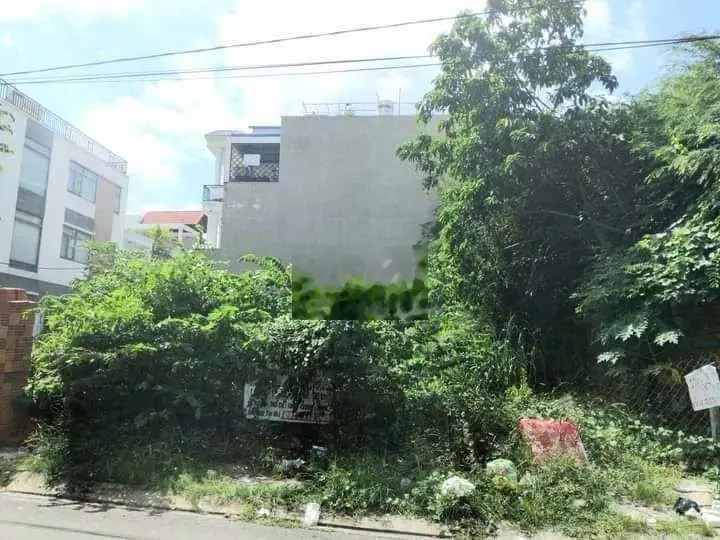 Bán đất mặt tiền 5,4x18m2 đường 10m             LINH TÂY, THỦ ĐỨC