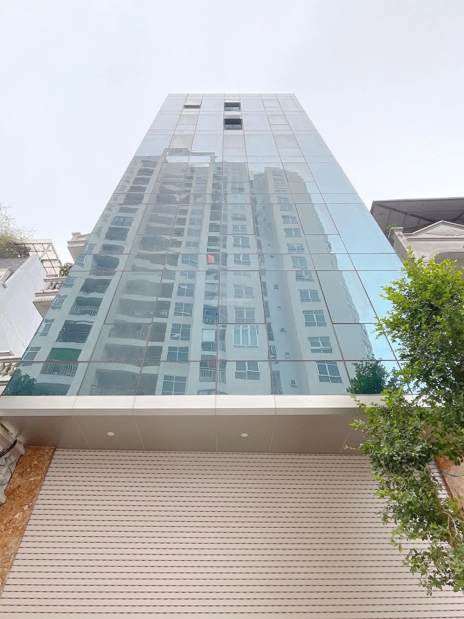 Xuân La, Tây Hồ, 90m2, 7T, thang máy, phân lô, ô tô tránh, VP, ở sướng, chỉ 26 tỷ. LH: 0988424386
