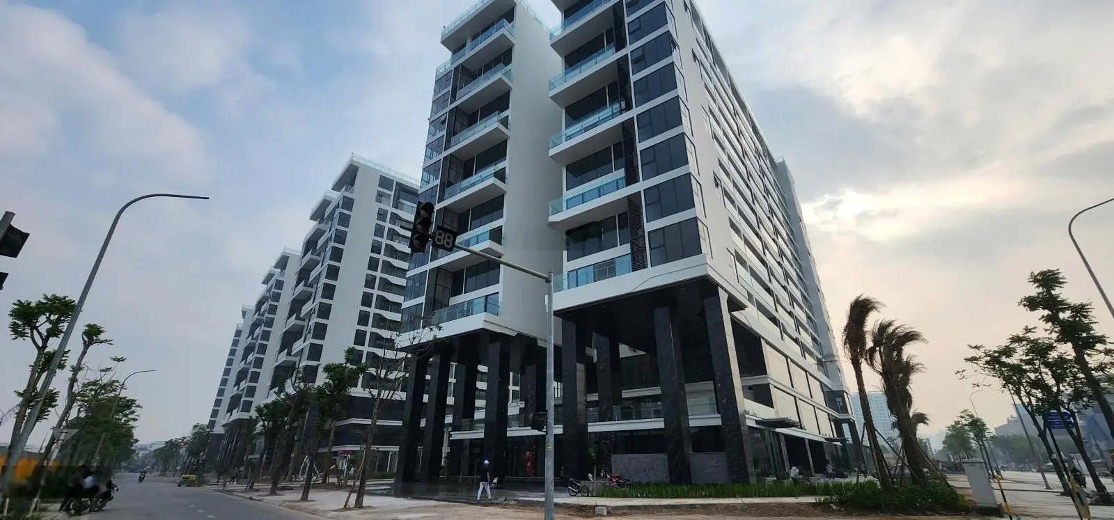 Chuyển nhượng căn hộ 1 ngủ 51m2 dự án Sunshine Green Iconic chuẩn bị bàn giao nhà Tháng 12/2024