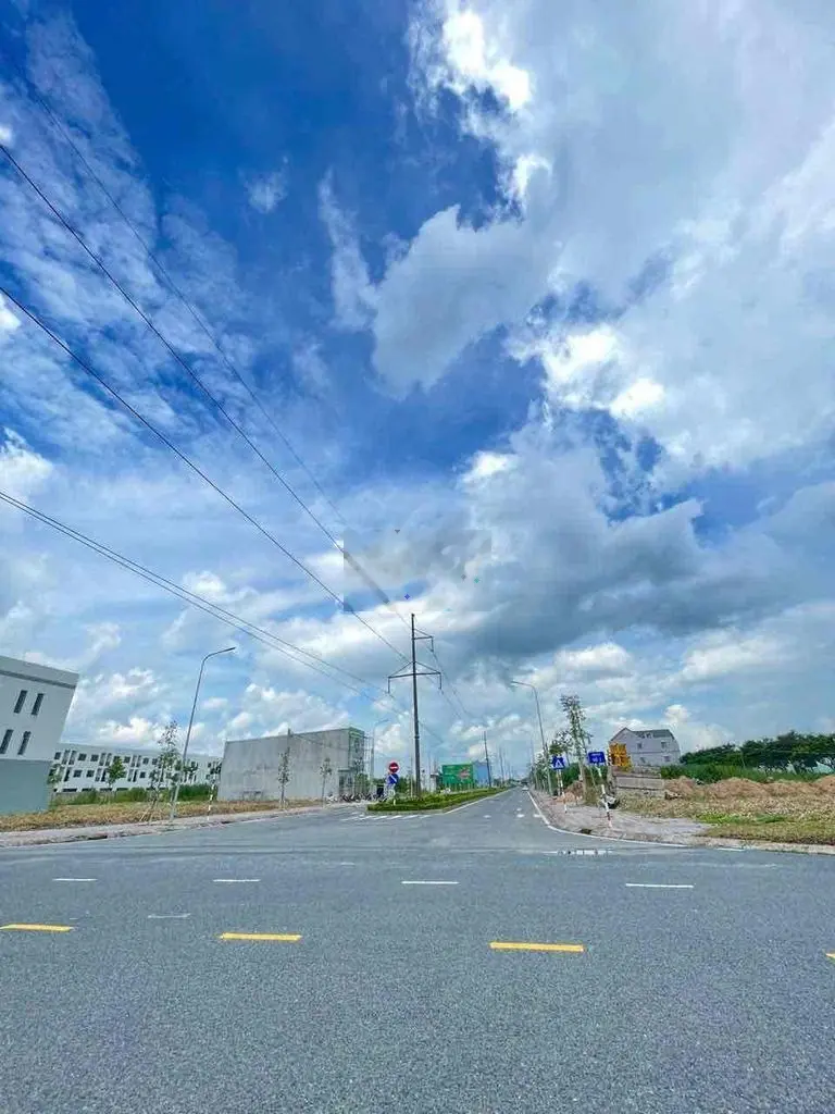 CHỈ CÒN 1 NỀN GIÁ TỐT LỘ 2 CHIỀU ĐS 1 KHU NGUYỄN HUỆ TNR NGÃ 7