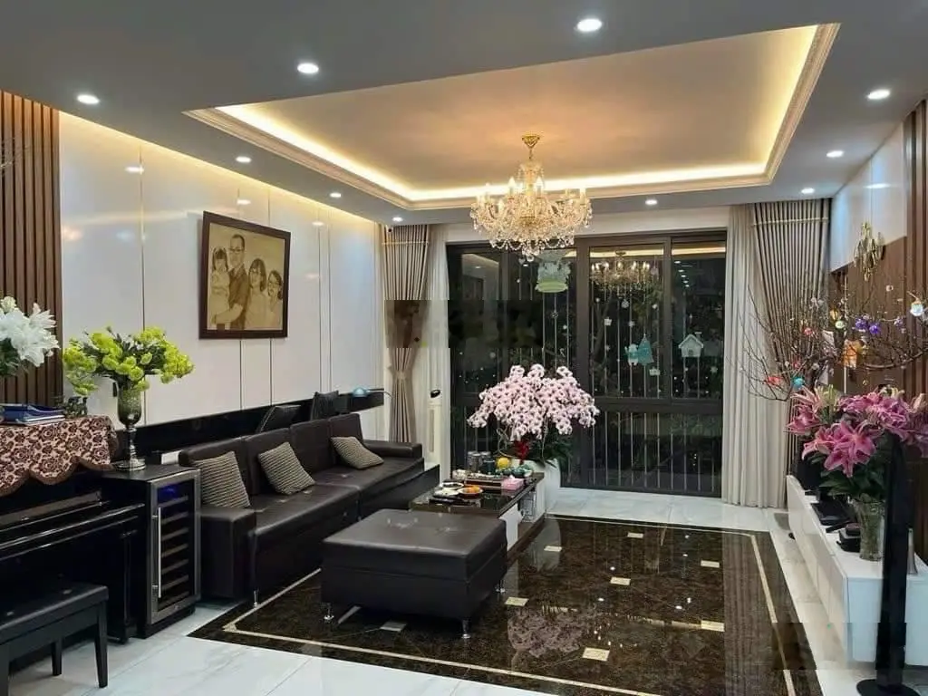 Bán nhanh biệt thự đường Cổ Linh, Long Biên. Gara, 2 thoáng, full nội thất. DT100m2 MT 7.2m, 17.5tỷ