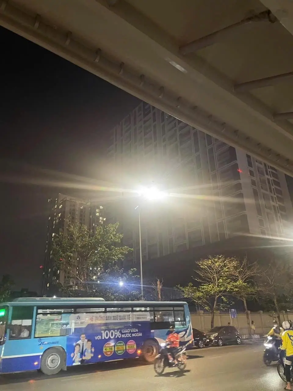 Bán Mặt phố Minh Khai, Hai Bà Trưng . DT 115m2 4T Mặt tiền 5m. giá: 56.6 tỷ. LH :0383 426 ***