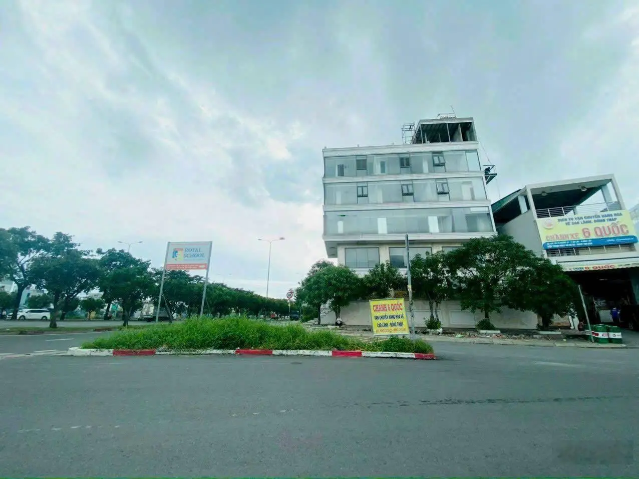 Bán đất thổ cư ngay Võ Văn Kiệt - 2F KDC Nam Hùng Vương 65m2 giá 4.65 tỷ sổ riêng 0938 030 ***