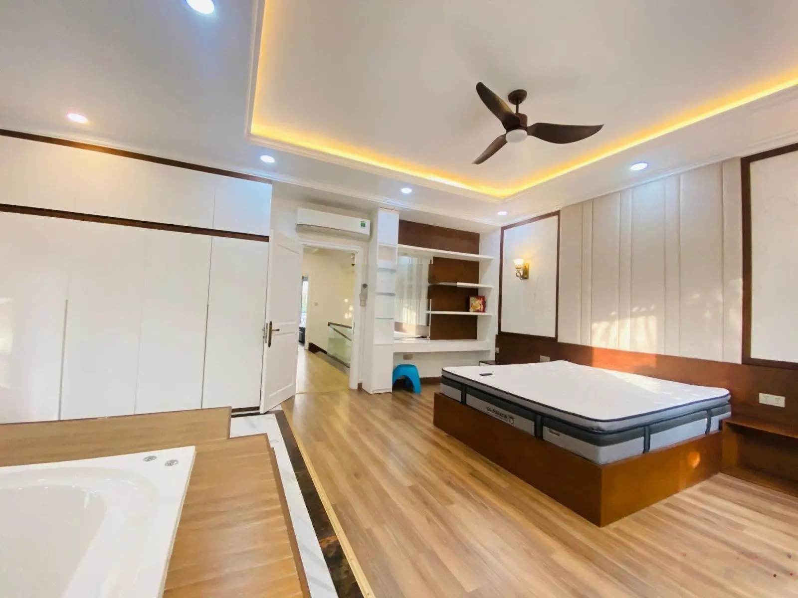 Bán biệt thự góc nhà hoàn thiện full nội thất đẳng cấp nhất Khang Điền - The Venica