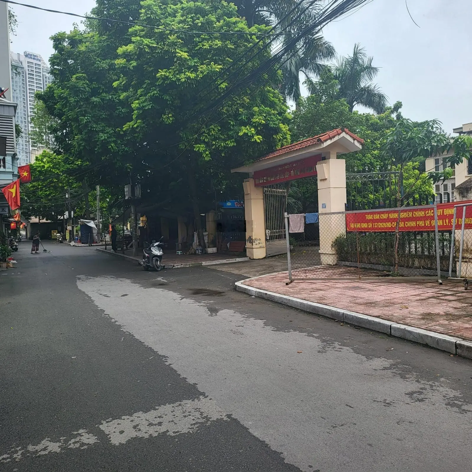 Bán lô Đất 190m2, mặt tiền 14m, ô tô tránh đỗ, view thoáng vĩnh viễn phố Vạn Phúc, HĐ, giá Đầu tư