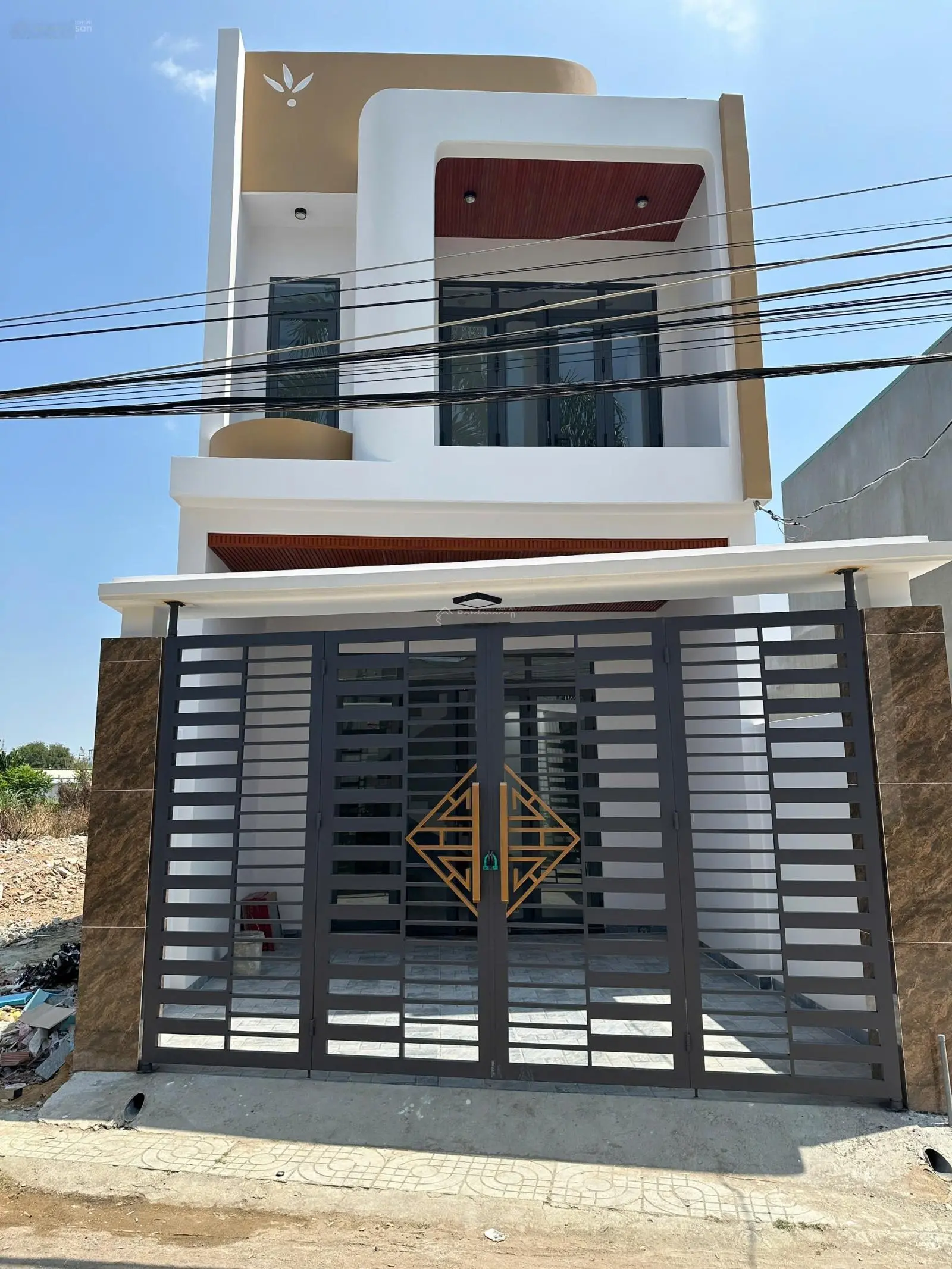 Chủ ngộp hạ giá 200tr bán nhà gần Đồng Khởi - cây xăng Đức Hưng