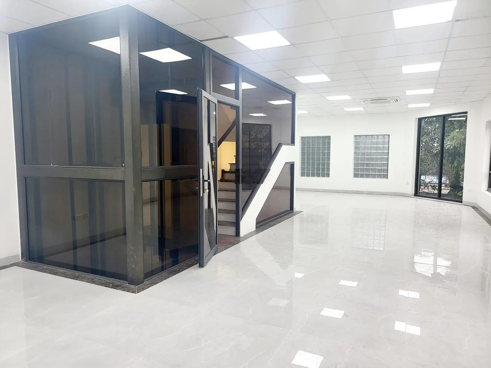 Siêu phẩm shophouse Him Lam Vạn Phúc 108m2, lô góc 3 mặt tiền- mặt phố Nguyễn Thanh Bình giá đầu tư
