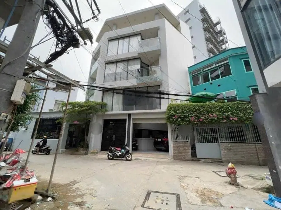 Giảm mạnh 3.5 tỷ bánh nhanh trong tuần - Nguyễn Xí - hẻm 8m - xe hơi ngủ - 7x14m - 5 tầng - 13.9 tỷ