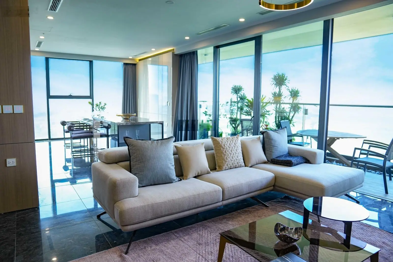 Căn 06 tầng trung view sông Hồng và cầu Thăng Long giá chỉ 13. X tỷ nhận nhà ở ngay full đồ cao cấp