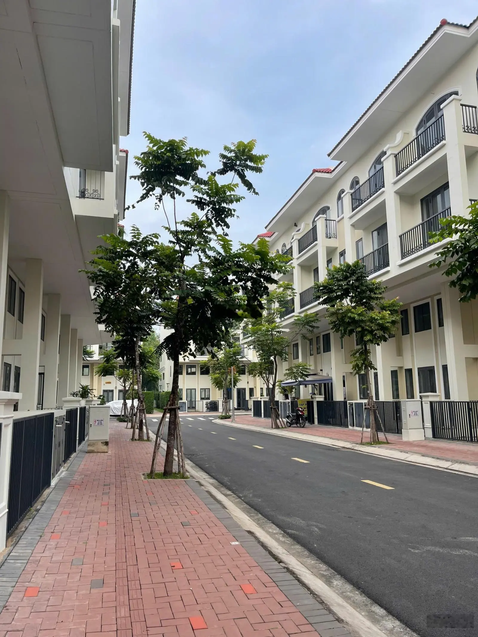Bán nhà phố khu Senturia Nam Sài Gòn, giá bán 7 tỷ/căn