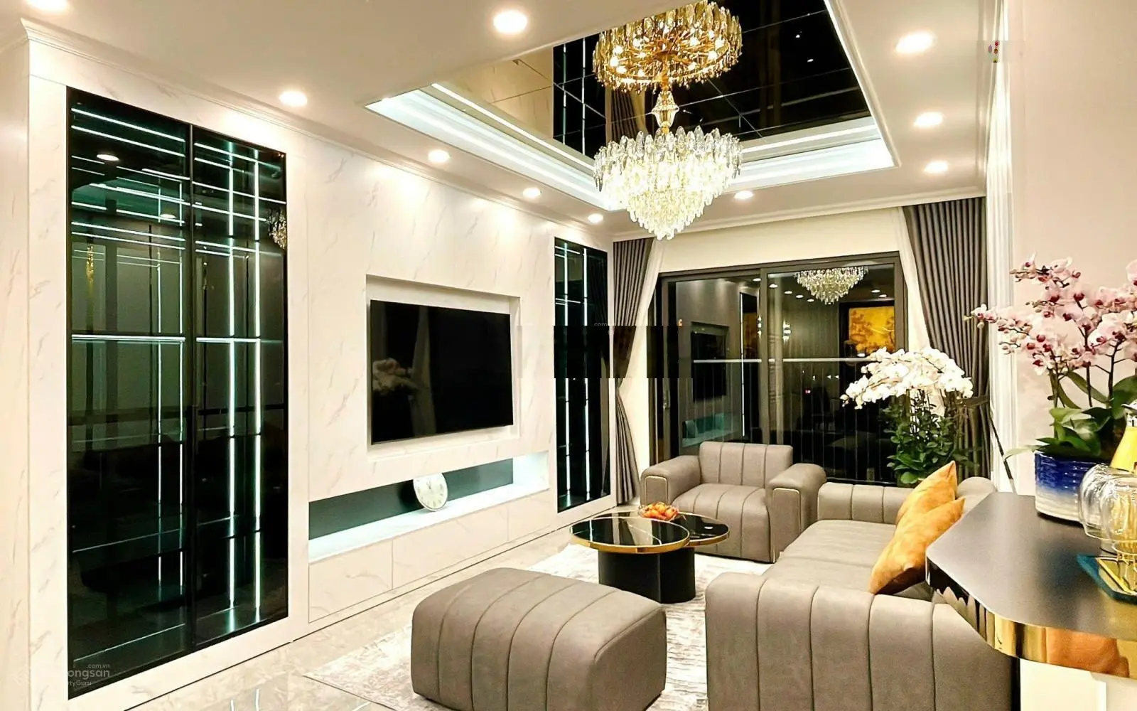 Chính chủ cần bán gấp căn hộ 3PN, Kosmo Tây Hồ