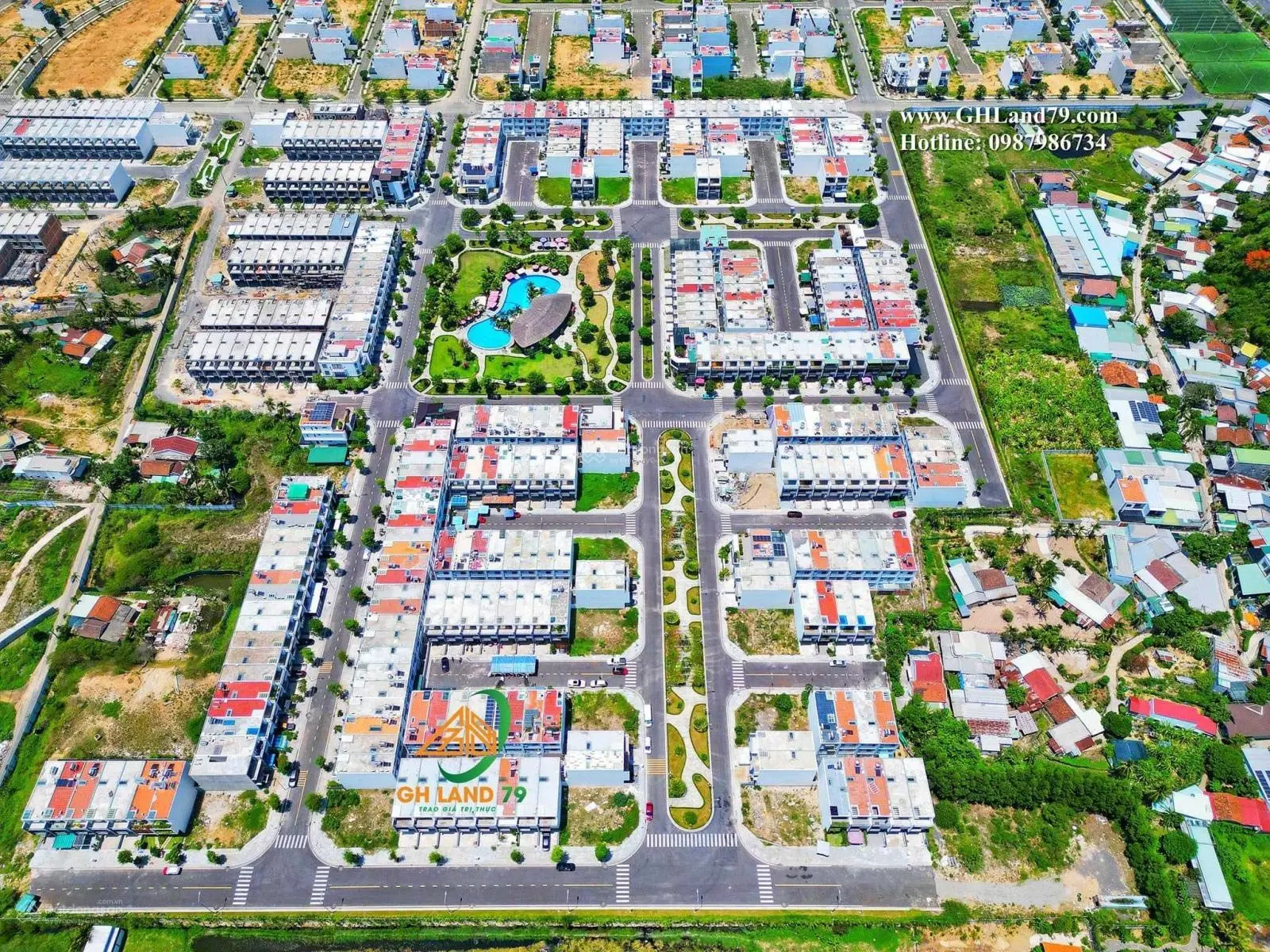 Nhà thô gói 8 mỹ gia đường thông 18met gần hồ bơi (gđ1) gía tốt chỉ 4,5 tỷ / lh 0931 800 ***