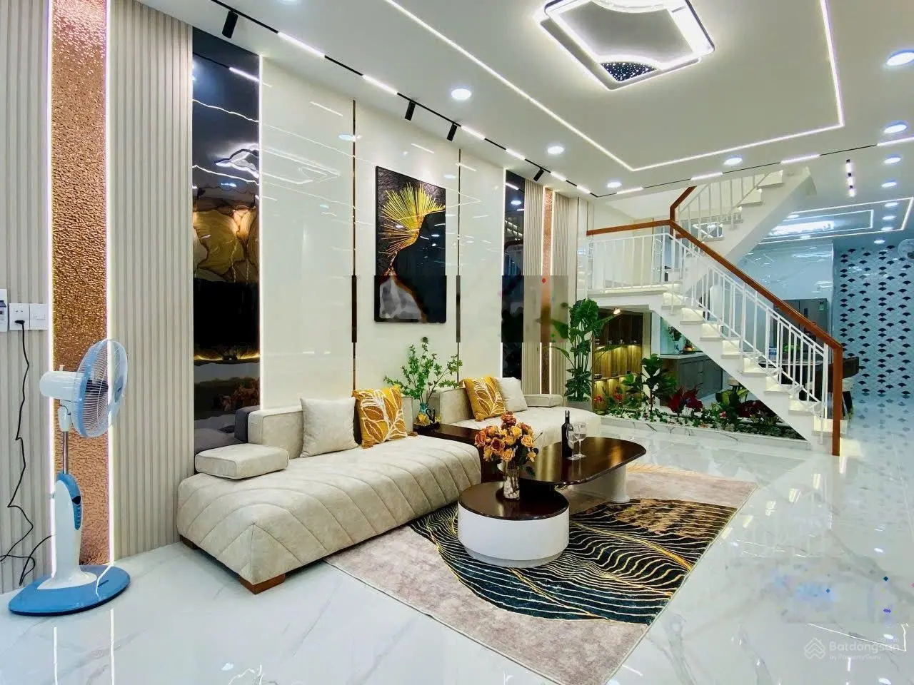 Bán nhà 4x15 trệt 2 lầu nội thất đầy đủ Nguyễn Văn Khối, giá 6,86 tỷ thương lượng