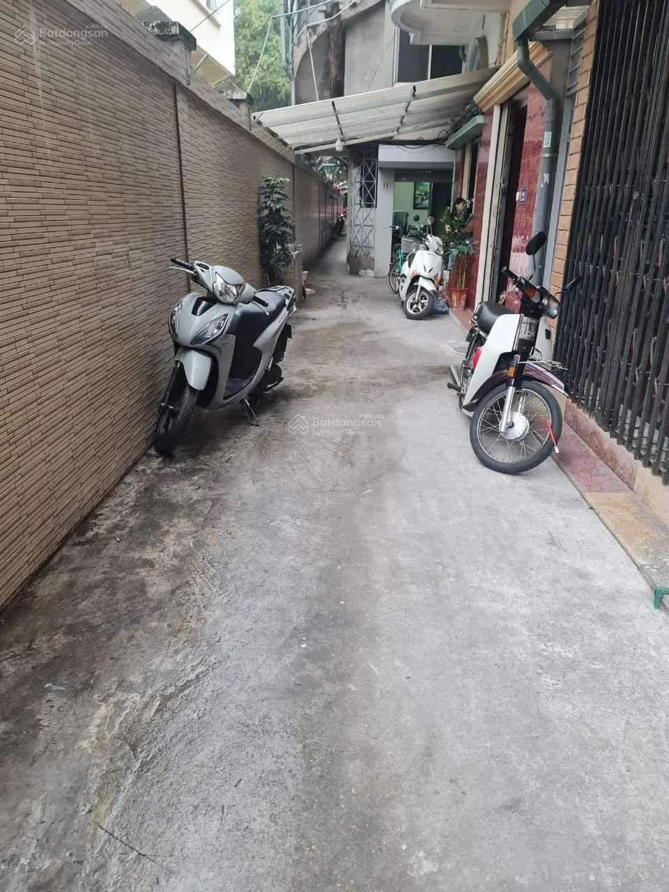 Nhà mặt ngõ phố Trần Quý Kiên, 30m ra phố, ngã tư Cầu Giấy - GIÁ RẺ TRONG KHU VỰC