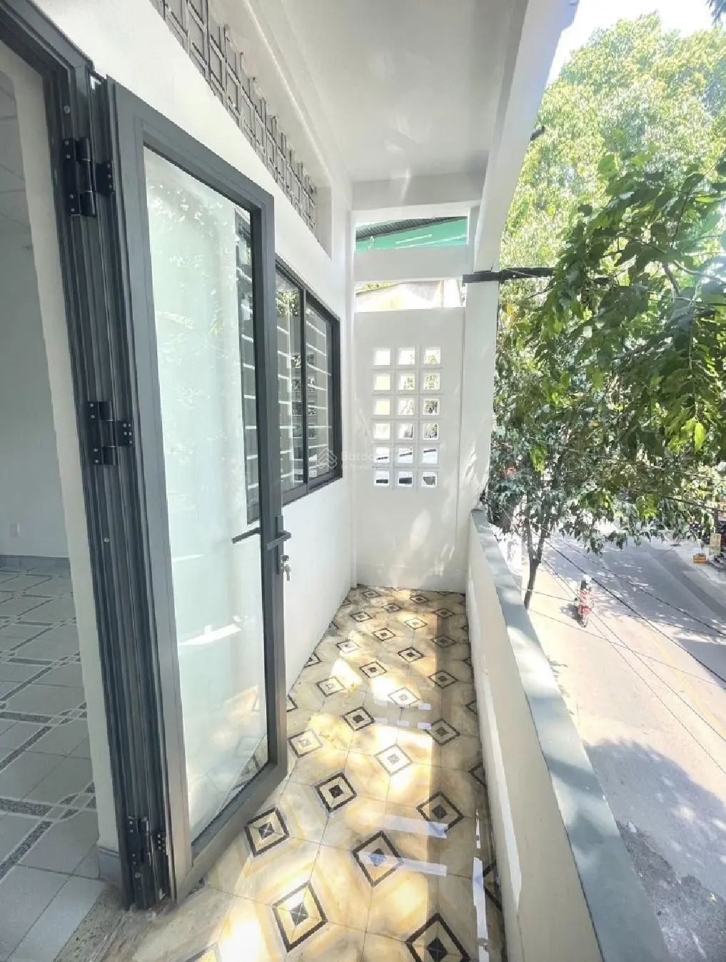Mặt tiền Nguyễn Thái Bình 34m - 3t - 4.1 x 9 -9.05 tỷ Phường 12 Tân Bình .Dòng tiền 20tr / thang