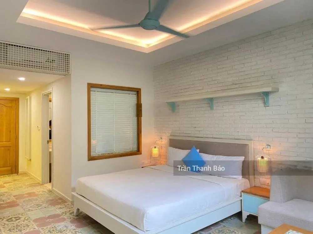Bán tòa CHDV dòng tiền 4,5 %! Siêu hiếm ngay Nguyễn Gia Trí -(DT 9x20m - hầm 9 tầng) - giá 57 tỷ