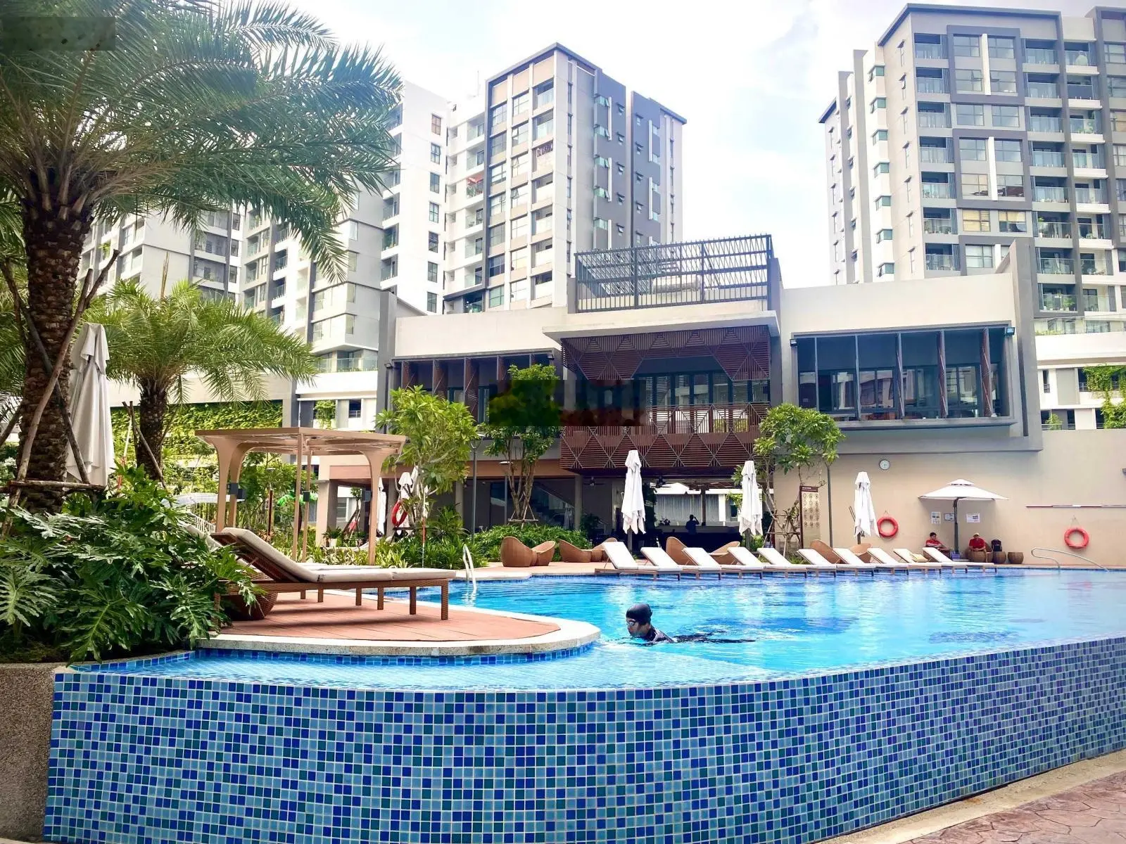 Bán căn hộ Diamond Brilliant 96m2 - View công viên - Giá full 5.350 tỷ (102%)