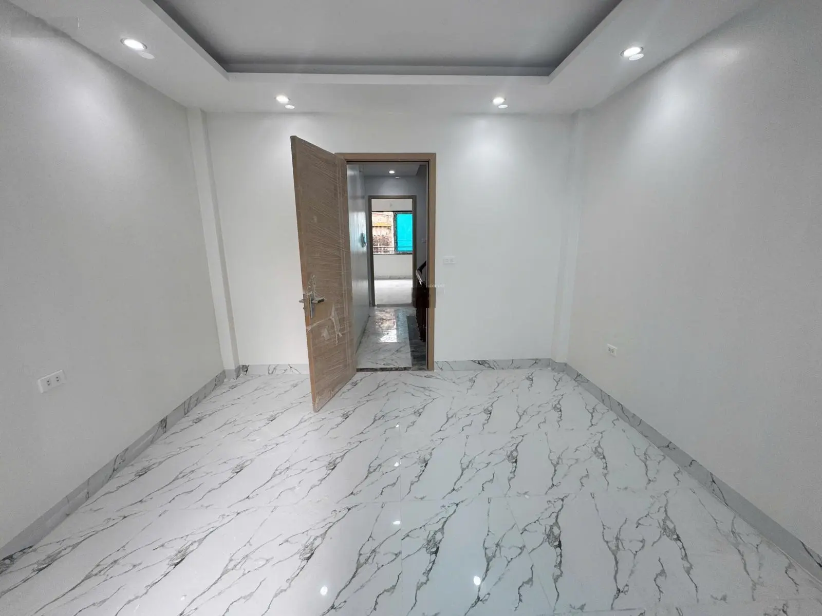 Bán Gấp nhà liền kề 3 tầng Mới xây đẹp, oto vào tận đất Tân Hoà, Quốc Oai. LH: 0389587708