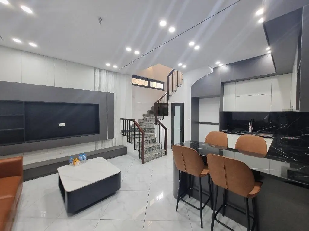 Nhà Minh Khai, 35 m2,5T, nội thất xịn, ngõ thông, thoáng trước sau, chỉ 6 tỷ