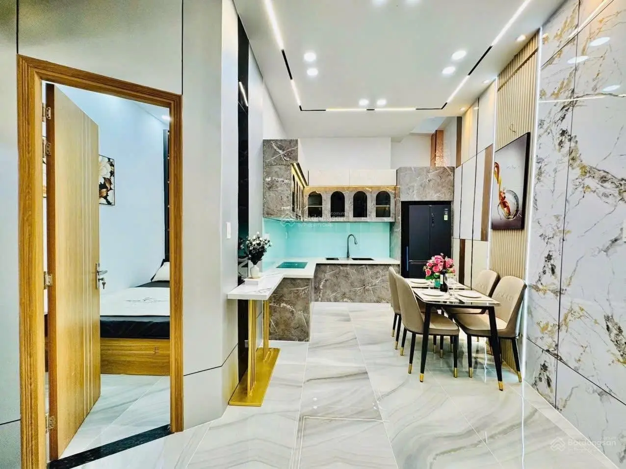 Bán nhà riêng tại Đất Thánh, 3,48 tỷ, 60m2, 4PN, 3WC, đẹp, nhiều tiện ích