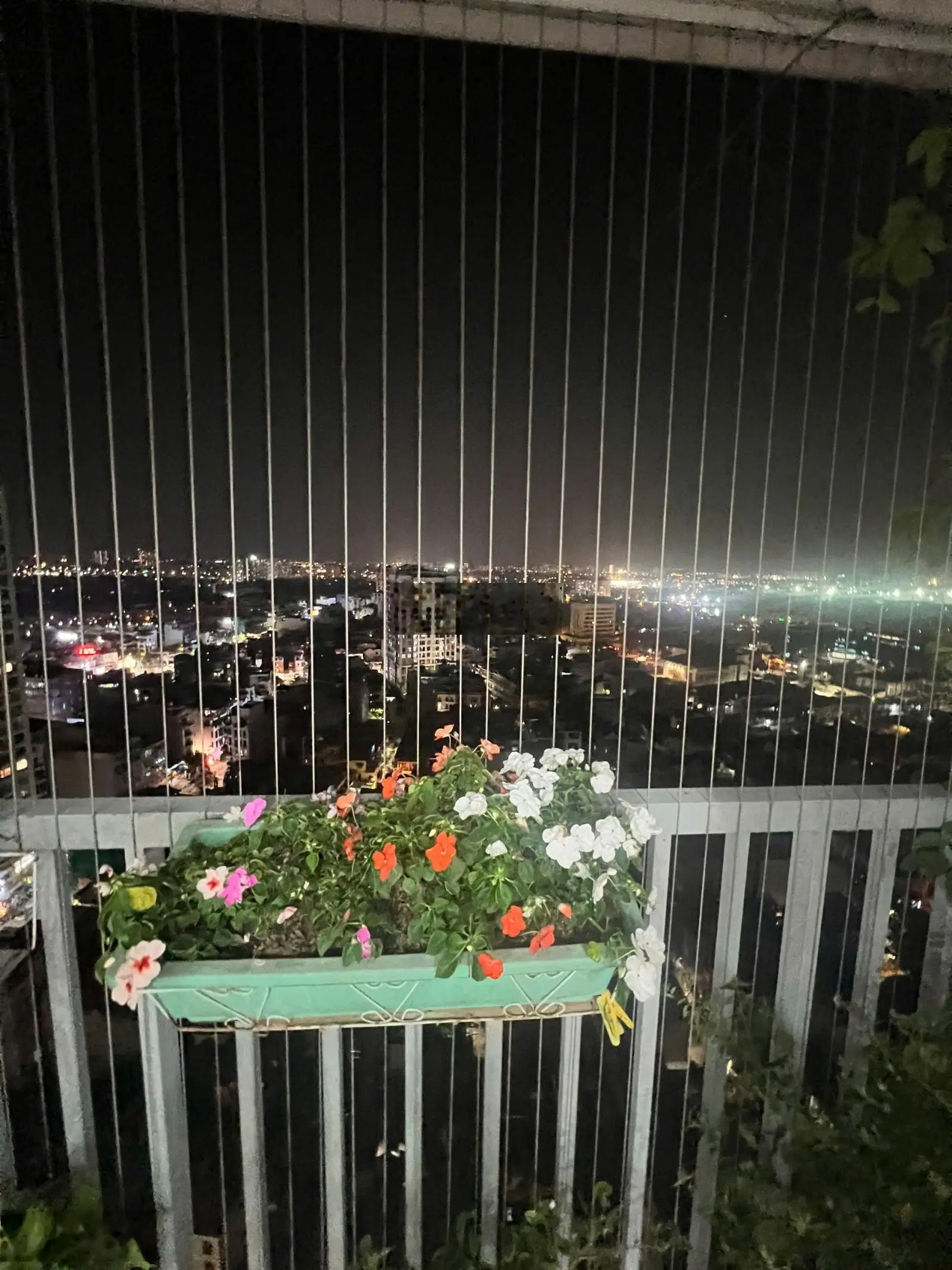 Bán căn hộ 65m2 full đồ 2 ngủ giá 3.9tỷ tại chung cư berriver Long Biên - Hà Nội