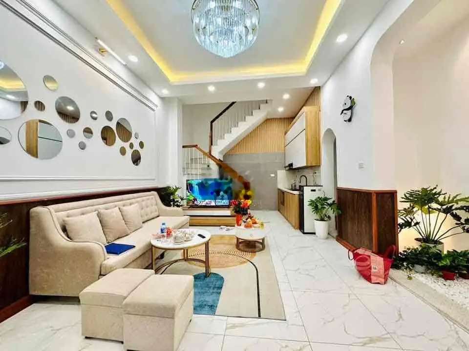 Đại Hạ Giá! Thái Thịnh, lô góc, sát phố, 35m ô tô tránh, 51m2, 4PN
