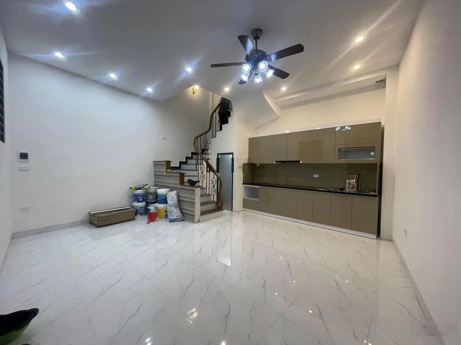 (lô góc) bán nhà ngõ 1 Nhân Hòa 35m2x5T 6 tỷ 3 thoáng 30m ra ô tô mới đẹp Thanh Xuân