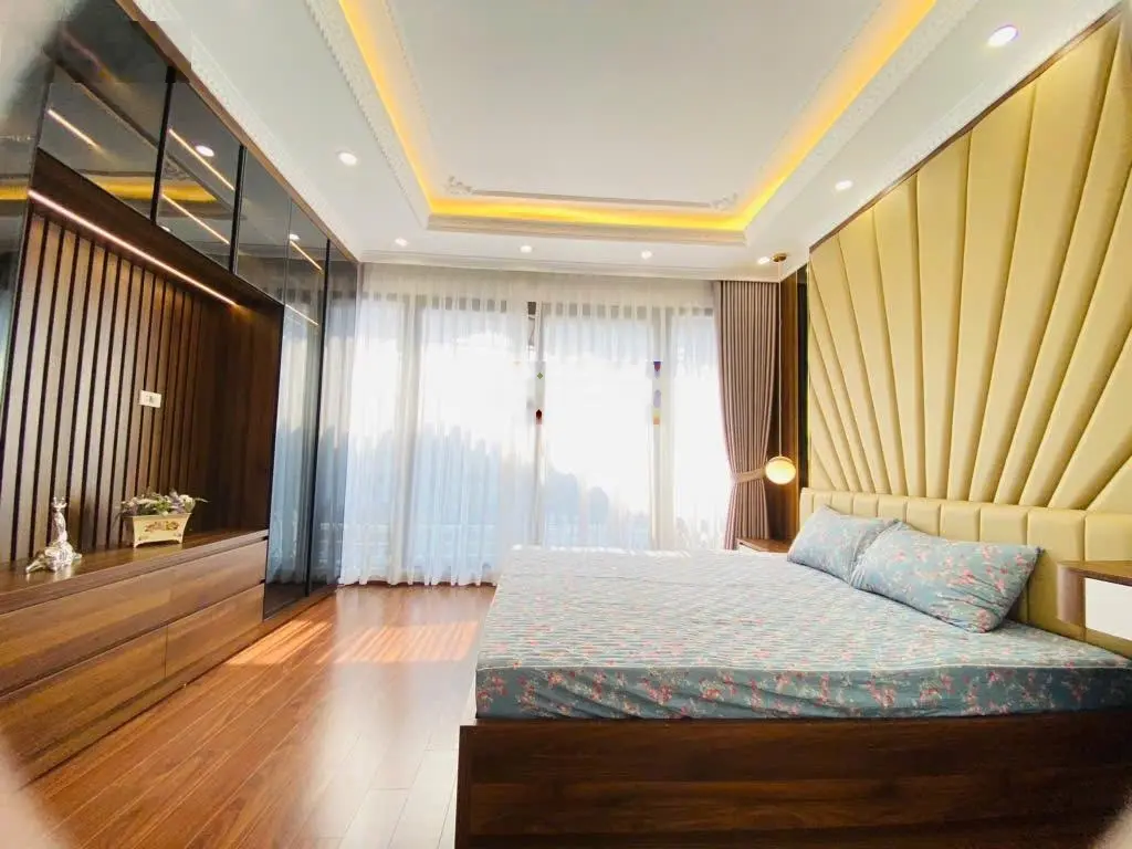 Bán nhà 5 tầng phố cổ nhuế - nội thất cao cấp - sổ vuông nét - giá hơn 9 tỷ