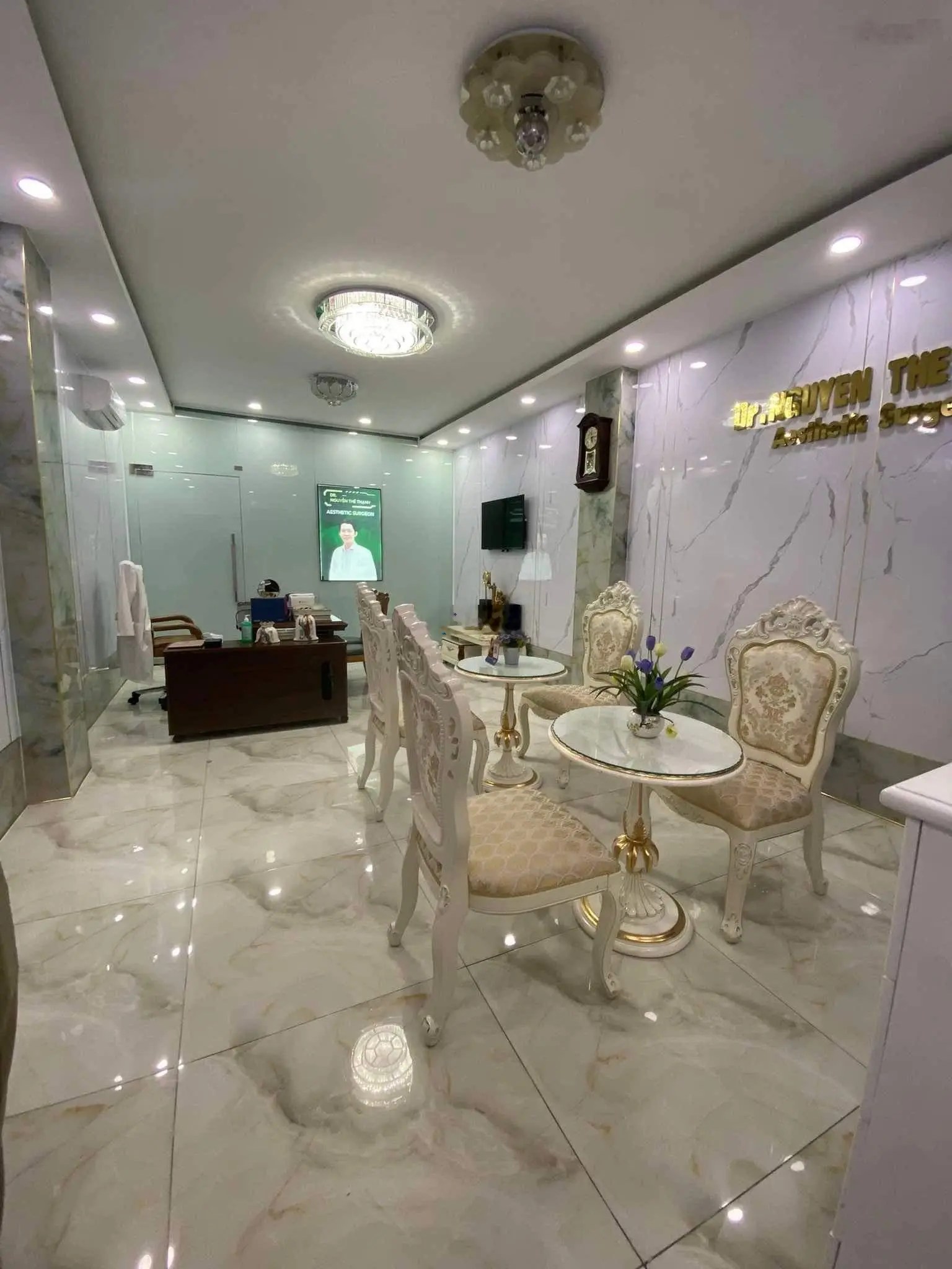 *Mặt Tiền CMT8_Tô Hiến Thành* 7 tầng - thang máy