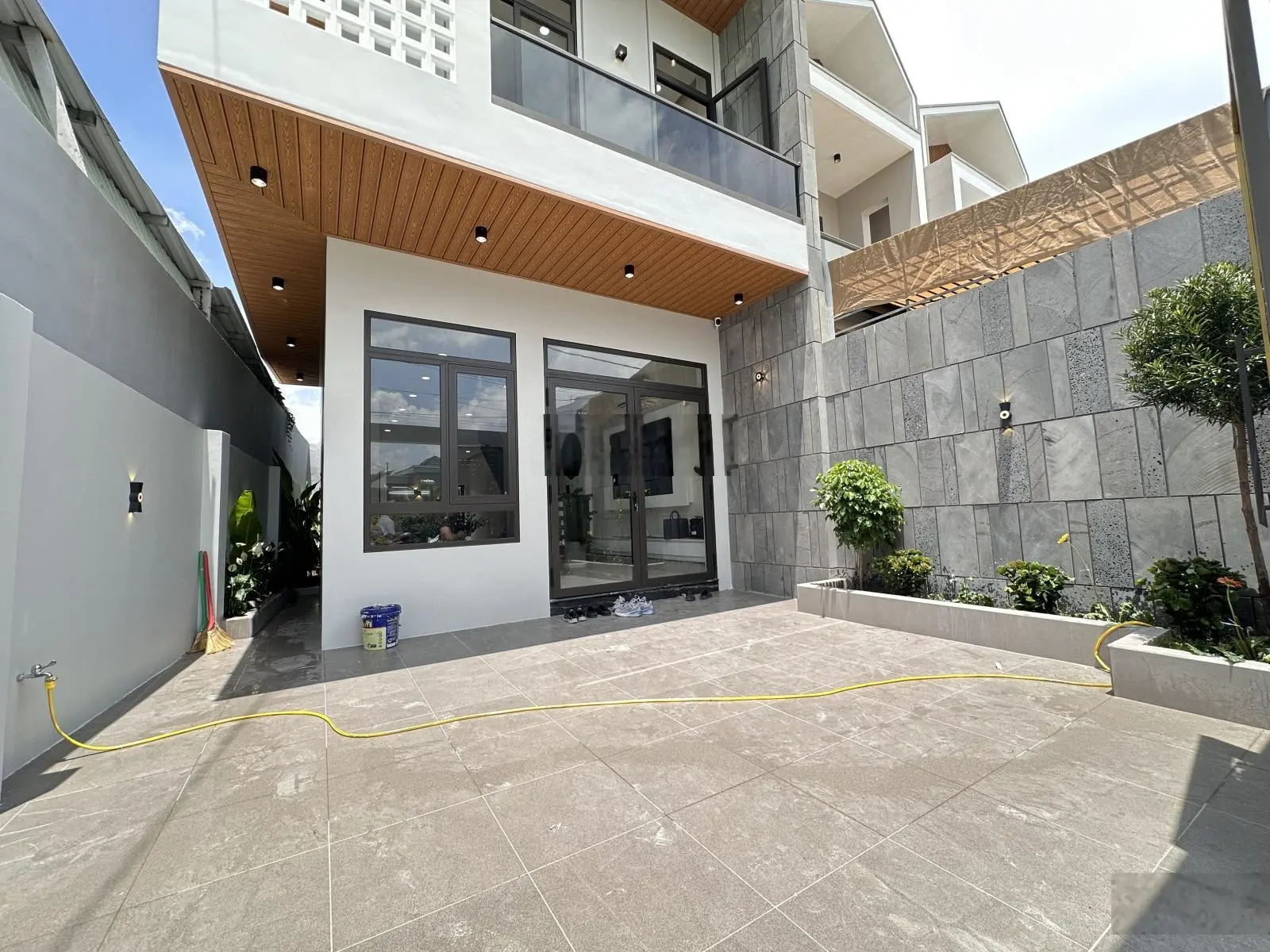 Bán nhà đẹp phường 5 nội thất cao cấp đường ô tô