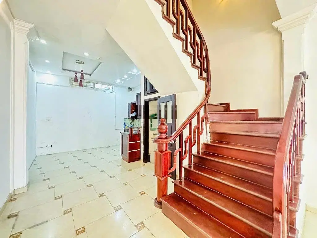 #TRÍCH_SÀI #BƯỞI. DT 45M 5 TẦNG MT 4,2M CHỈ 17,2 TỶ VIEW HỒ TÂY Ô TÔ VÀO NHÀ 20 M RA HỒ .