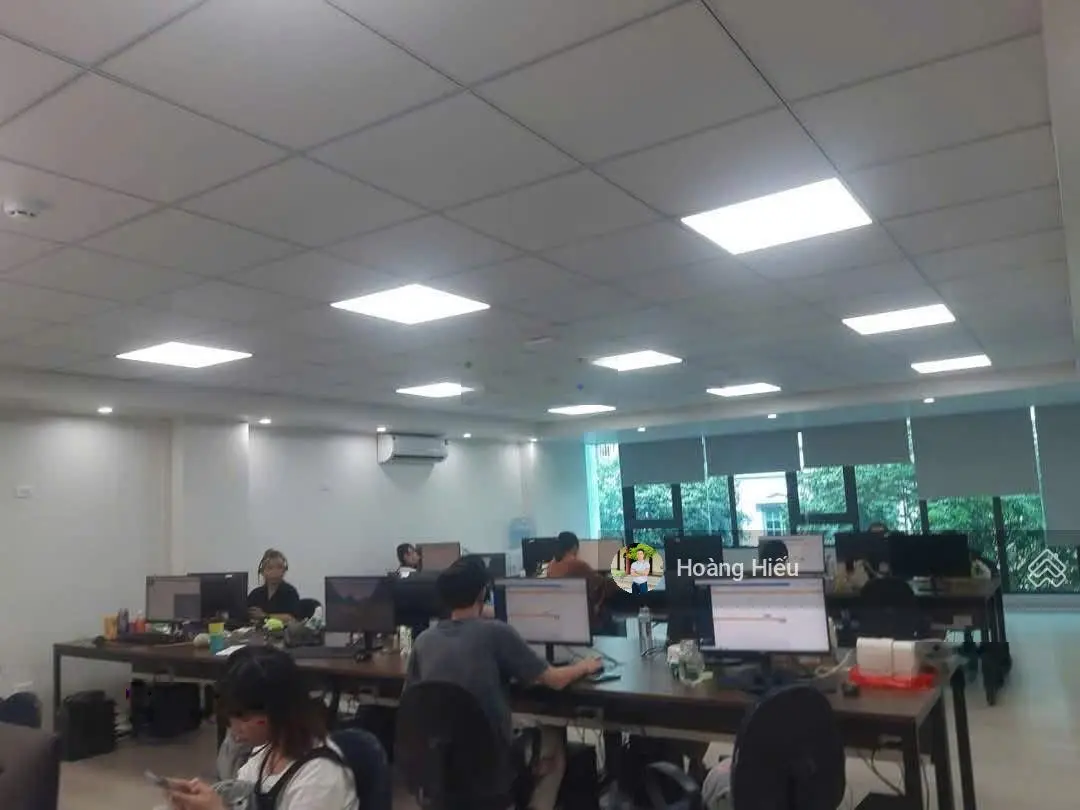 Đầu tư tốt, tòa văn phòng mới Cầu Giấy, vỉa hè 10m, 3 ôtô tránh, 120m2, 10T, 1 hầm, MT khủng 10m