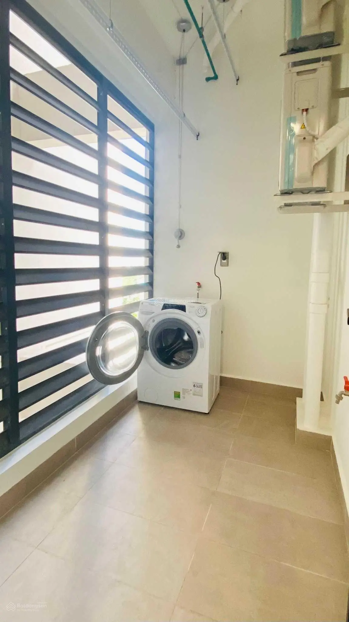 Bán 75m2 (góc) view hồ bơi - đẹp nhất Akari - sổ về Th07/2024 - NH cho vay 80% LHXN 0905 912 ***
