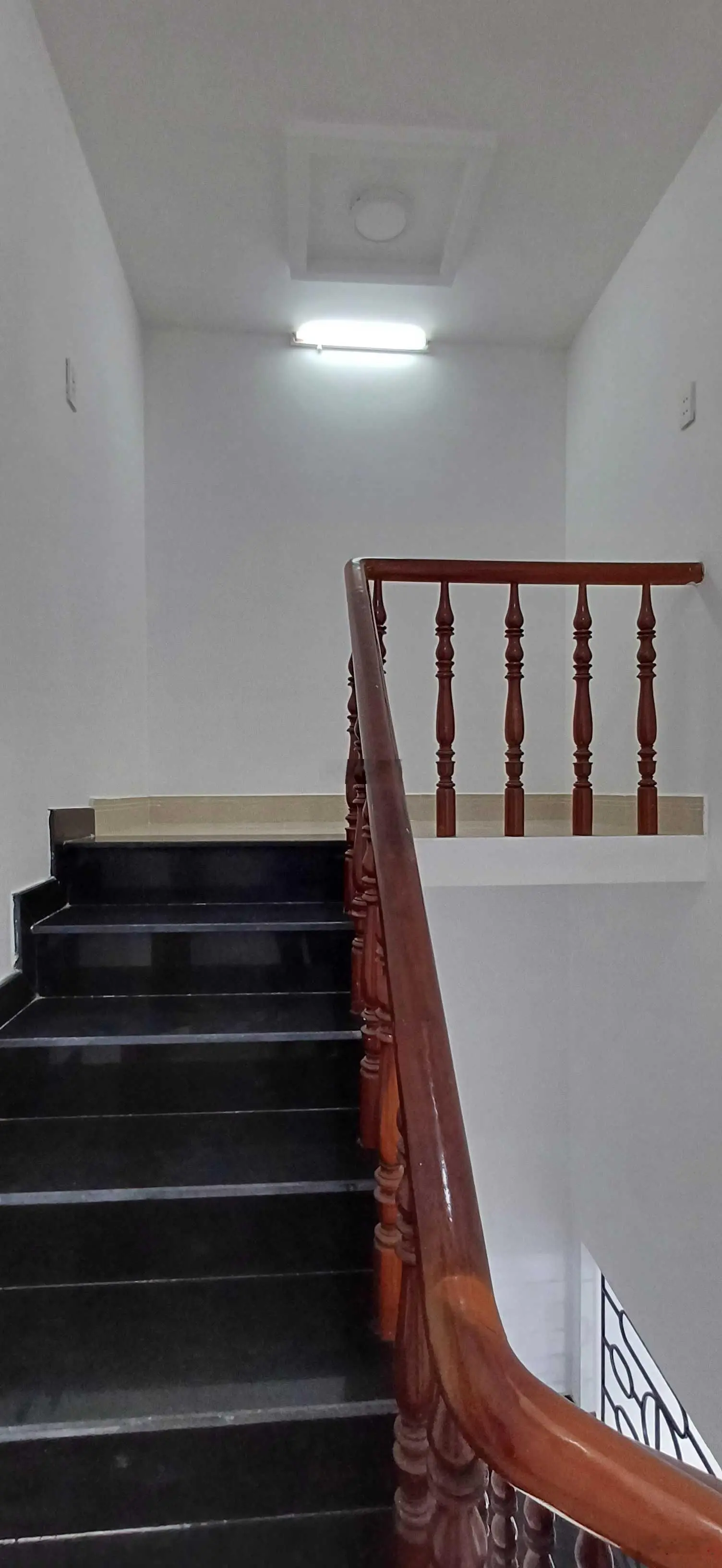 3.95 tỷ- Nhà 1trệt 1lầu- 5.26m* 12m- tx38- phường thạnh xuân- Q12 ( ngã tư ga- 2km)