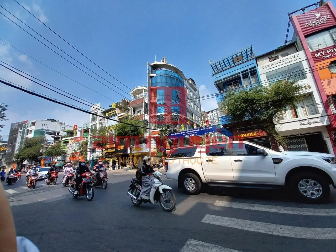 Rẻ hơn thị trường 35%! Bán nhà MT Nguyễn Gia Trí - DT 9x20m - 6 tầng - HĐT: 200 triệu - chỉ 40 tỷ