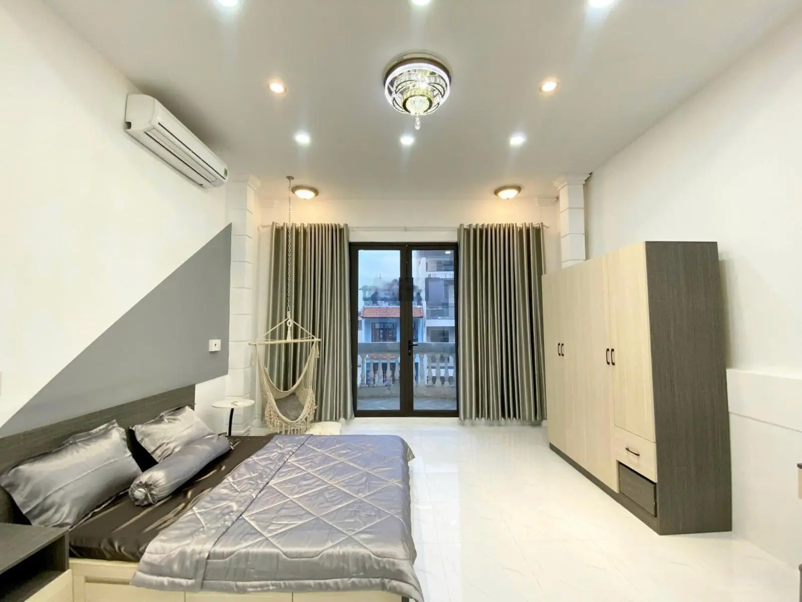 Bán nhà mặt tiền đường Nguyễn Trọng Lội - phường 4, quận Tân Bình