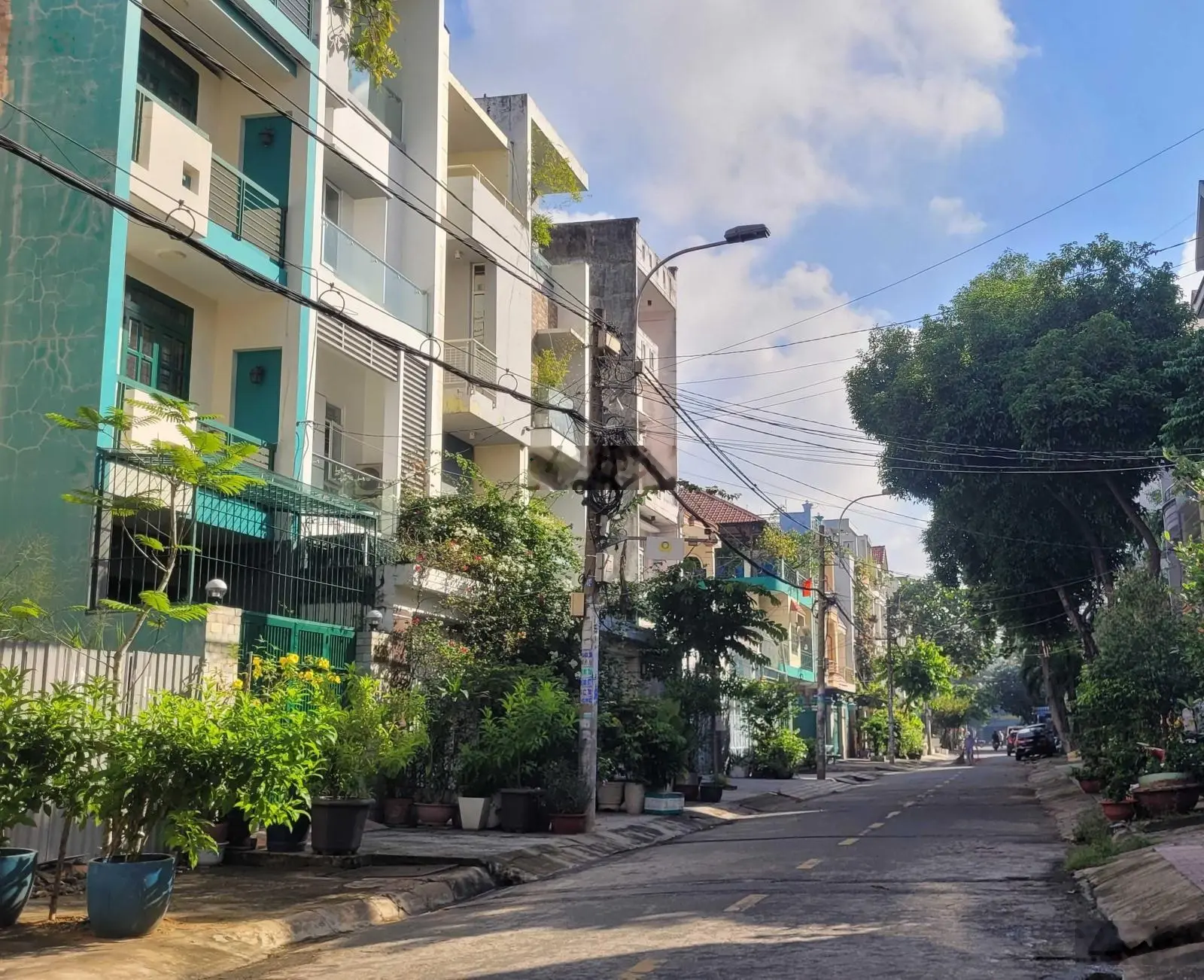 Bán nhà Bình Tân - khu Tên Lửa - xe hơi ngủ trong nhà - 4x20m - 4 tầng - nhỉnh 11 tỷ