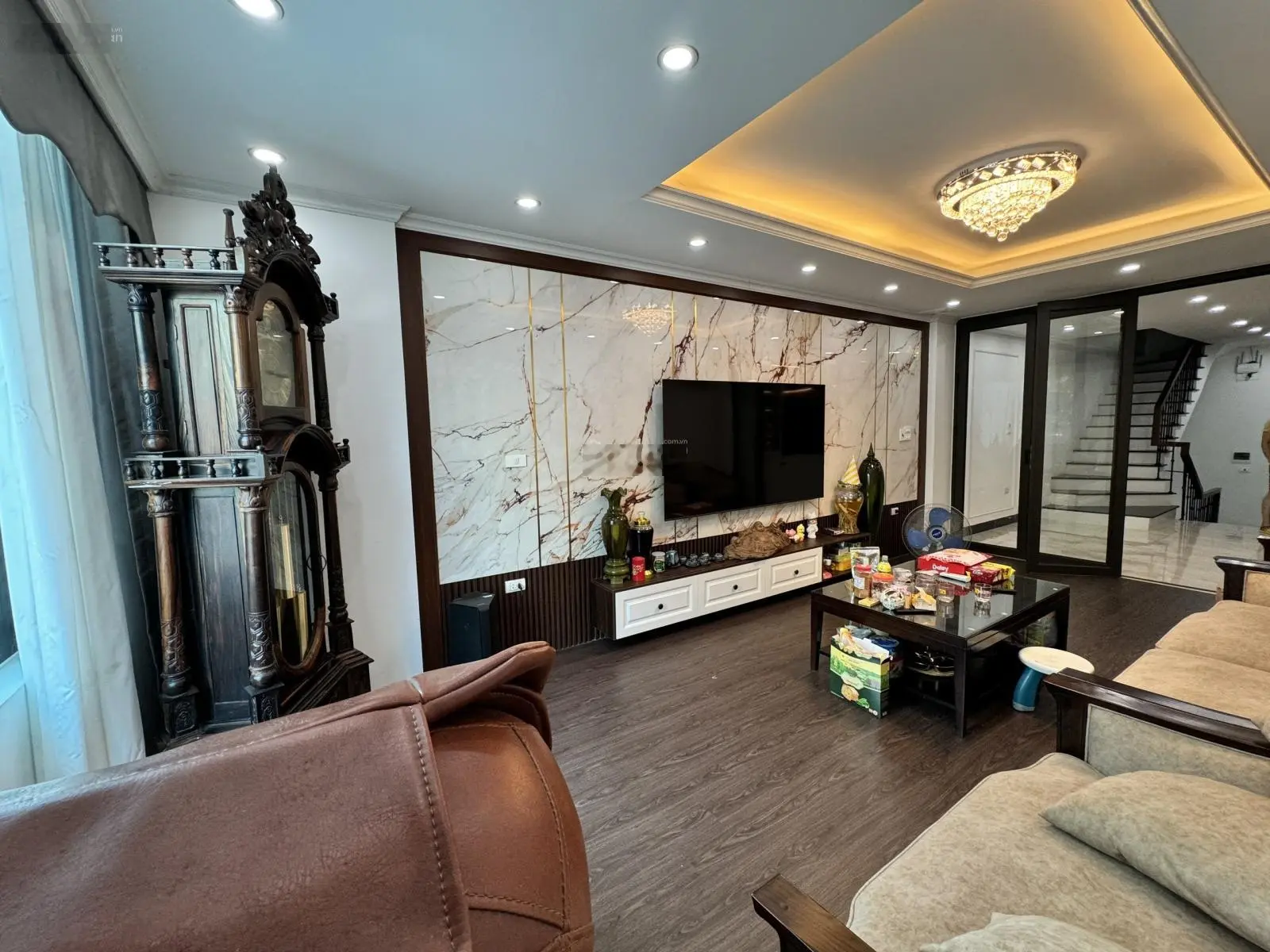 Bán nhà 6 tầng, mặt chính Ngô Xuân Quảng, kinh doanh đỉnh, DT 73,2m2, đoạn đẹp nhất phố.
