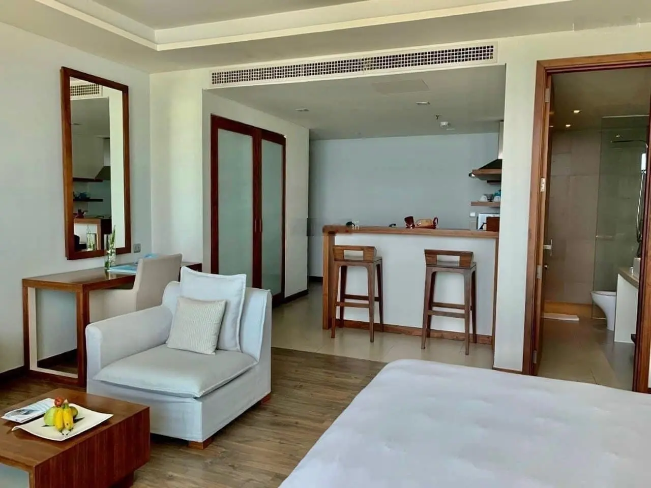 Vợ đổi ý nên giờ không xuống tiền 50% căn hộ view biển Mỹ Khê nên cần cắt lỗ 100tr