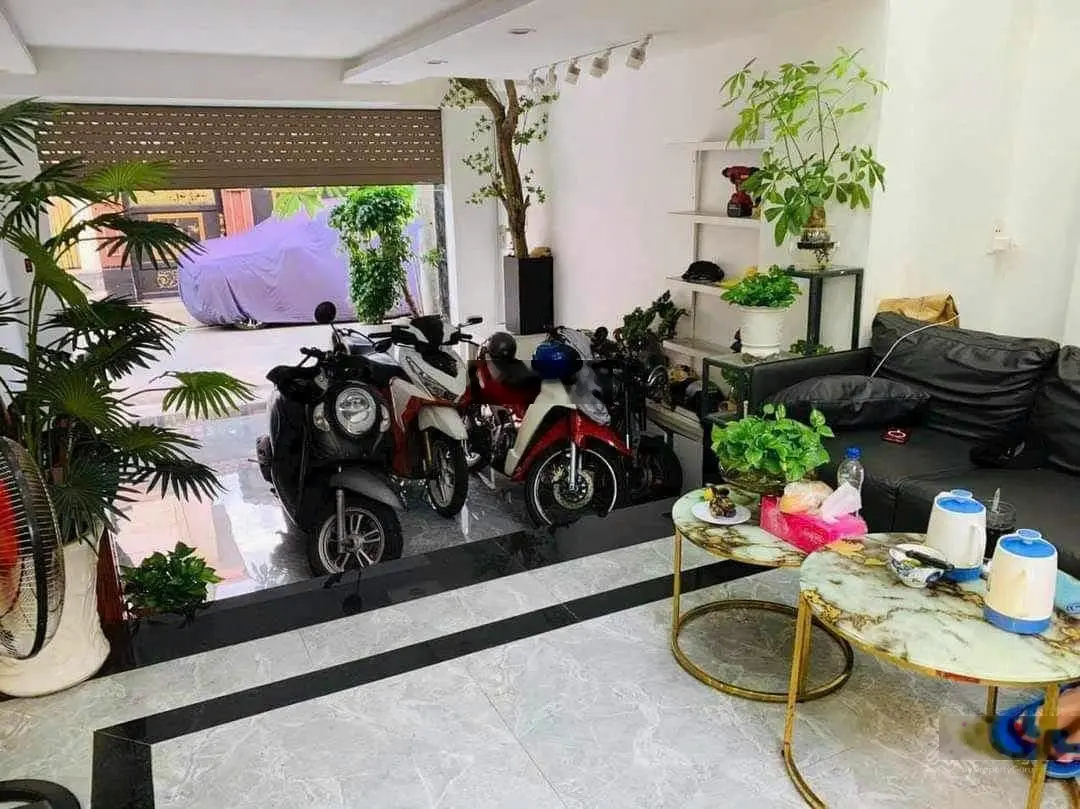 Bán nhà hẻm 1 sẹc đường Cao Thắng Quận 10; Gần hồ Kỳ Hoà, nhỉnh 4Tỷ250 nhà mới dọn vào ở ngay