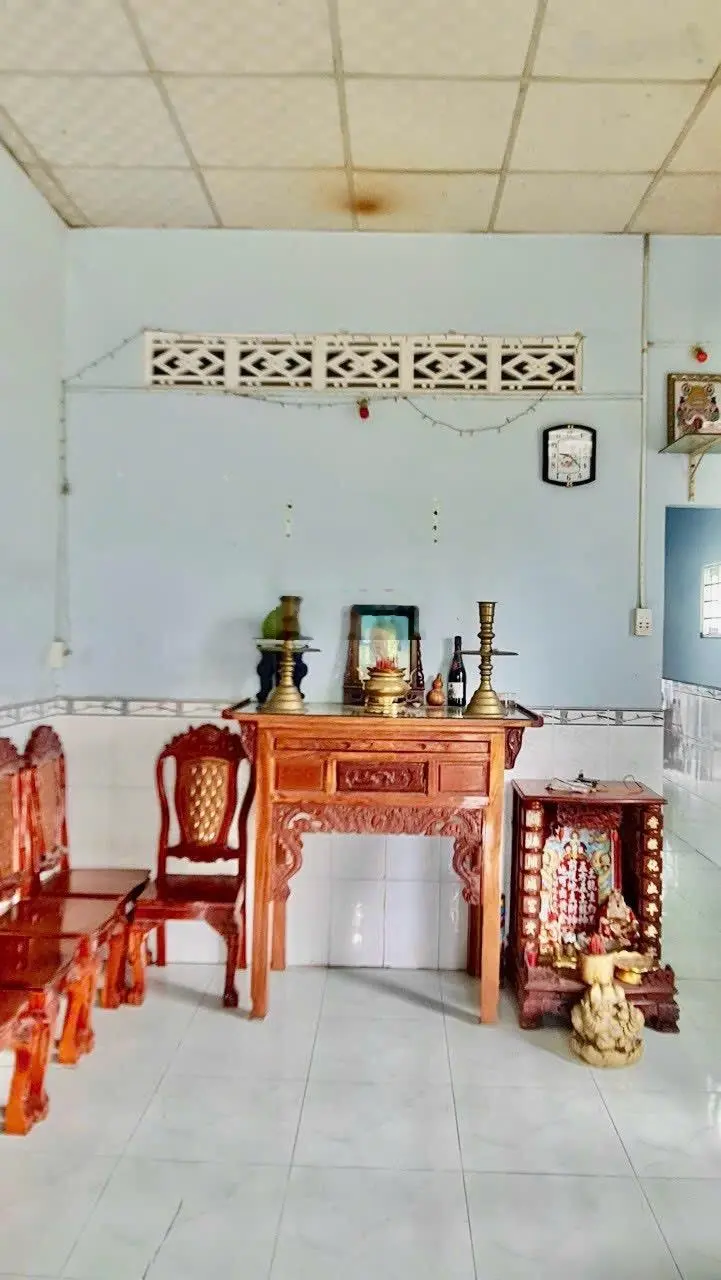 Bán Gấp căn nhà cấp bốn khu dân cư Long Hậu 3 Giảm ngay 150tr . giá mới 2ty350triệu sổ hồng