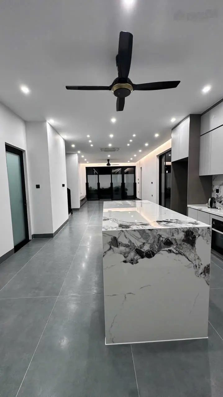 Căn biệt thự mới đường 27m Gói 7 KĐT Mỹ Gia. 216m2 ngang 10m, bao toàn bộ thuế phí sang nhượng