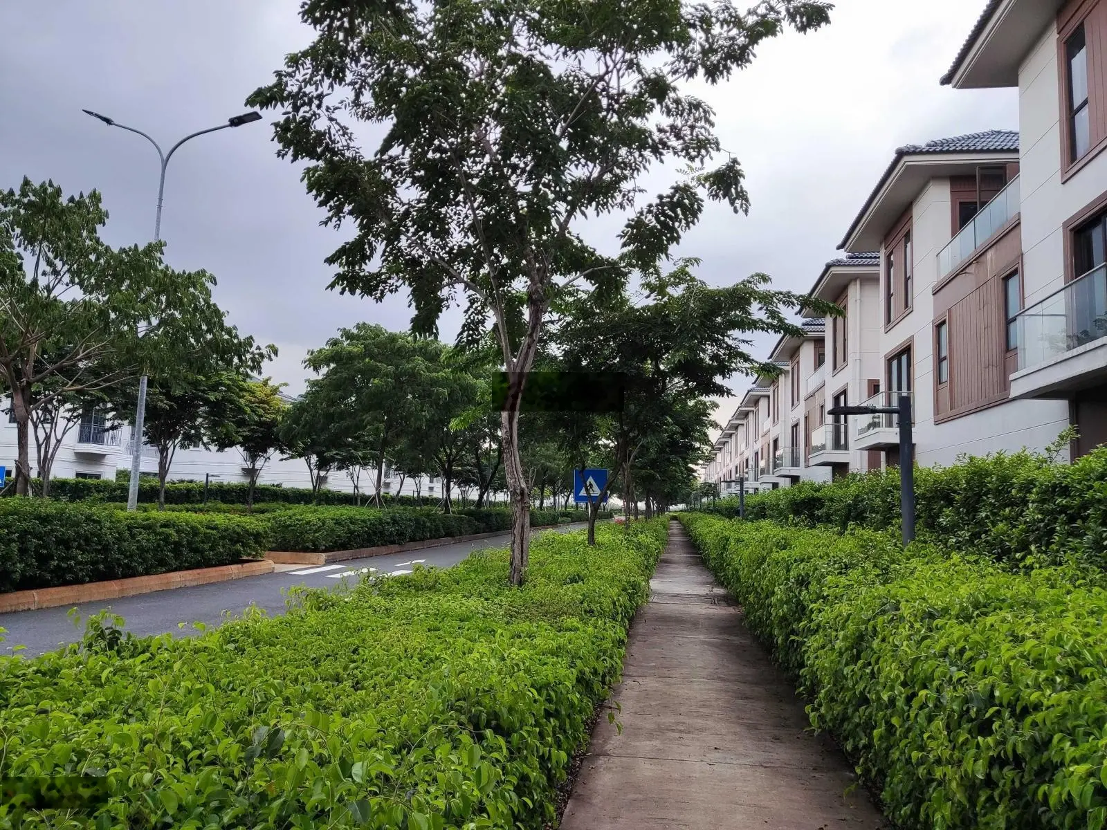 Bán nhanh BT song lập 2 mặt thoáng từ 12 tỷ, DT 210m, zone 8 full thuế phí. LH 0901 088 ***
