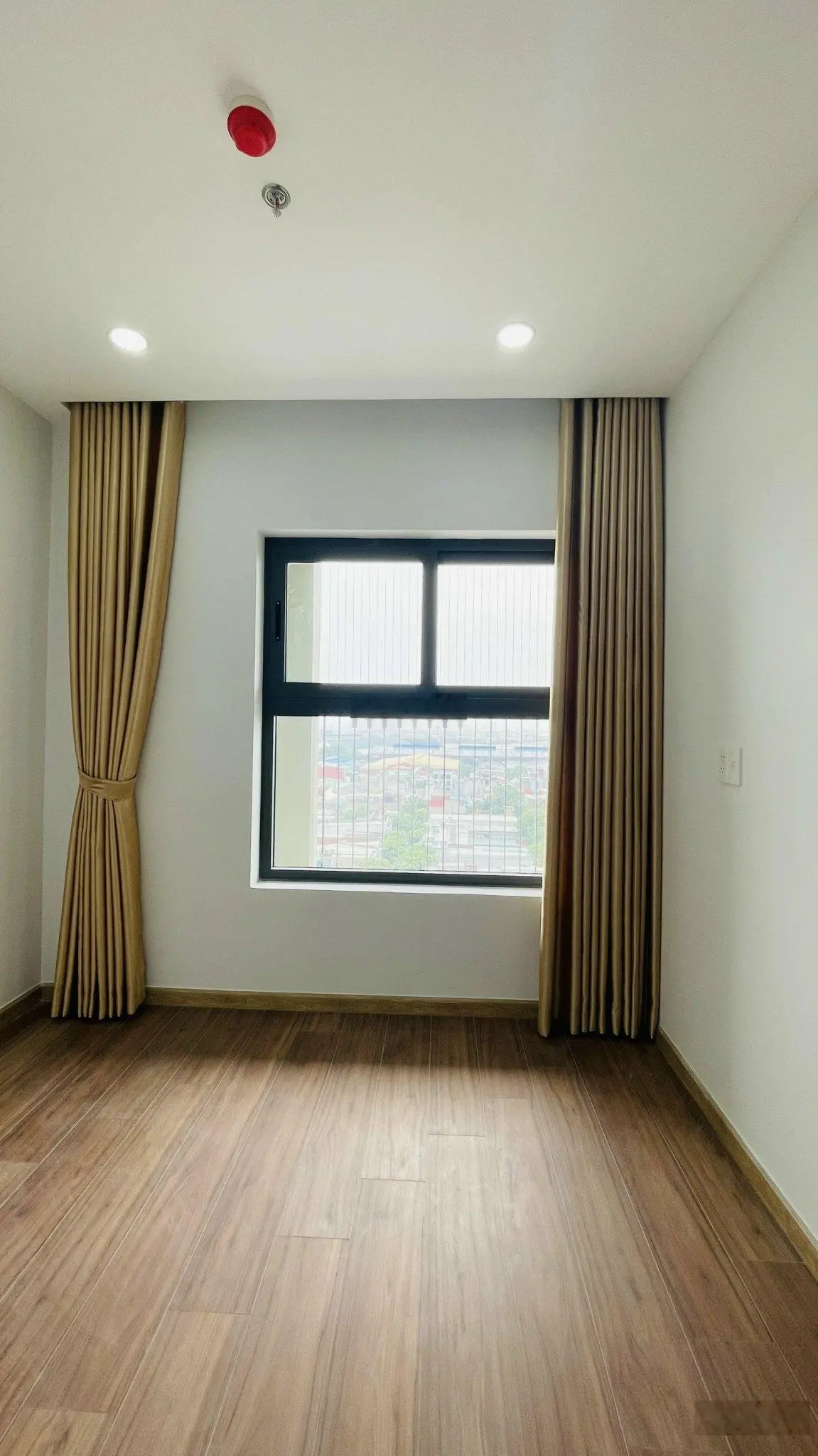 Chủ ngộp bank cần bán nhanh căn hộ Bcons Garden 2PN 2WC 57m2 giá chỉ 1.45 tỷ giá rẻ nhất thị trường