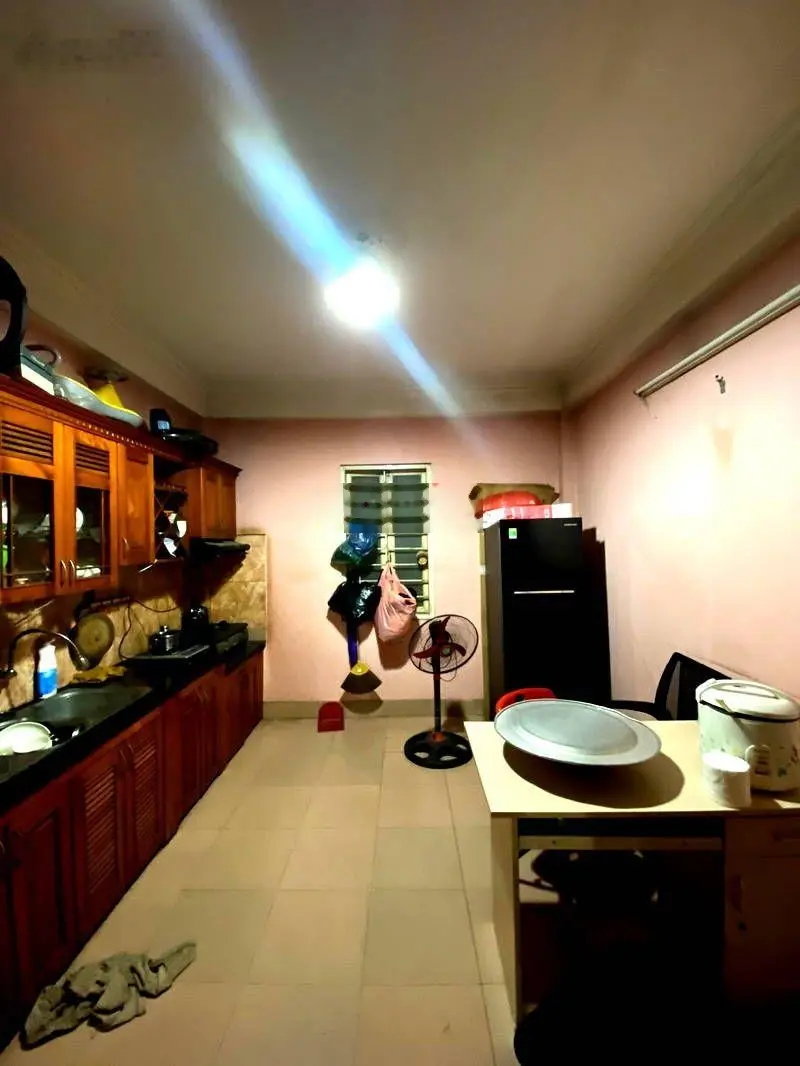 Nhà 25tỷ-đag cho thuê40tr/thág-Phố Chùa Láng-Hồ Láng-ngay Viện Nhi Trung Ương-ĐH Ngoại Thương