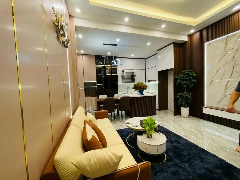 Bán nhà phố Lò Đúc - Cách 1 nhà ra phố ô tô tránh - 45m2 - 4PN. Giá: 8,9 tỷ. LH: 0779 548 ***
